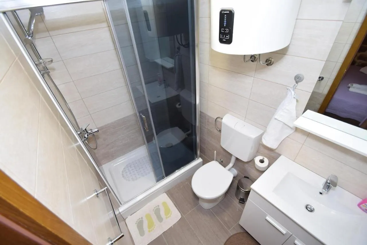 Holiday home Holiday House With A Parking Space Milovac, Paklenica - 15168 Starigrad Paklenica