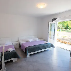  Apartament Rujno